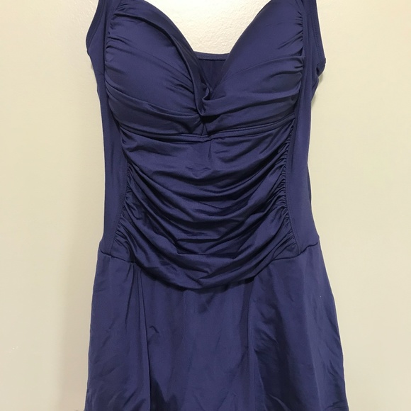 Women’s Navy Size 12 One Piece Swimsuit NWT - Picture 1 of 6